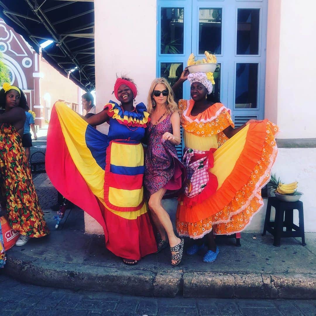 ナネットレポーのインスタグラム：「Fashion inspiration! 💃💃💃」