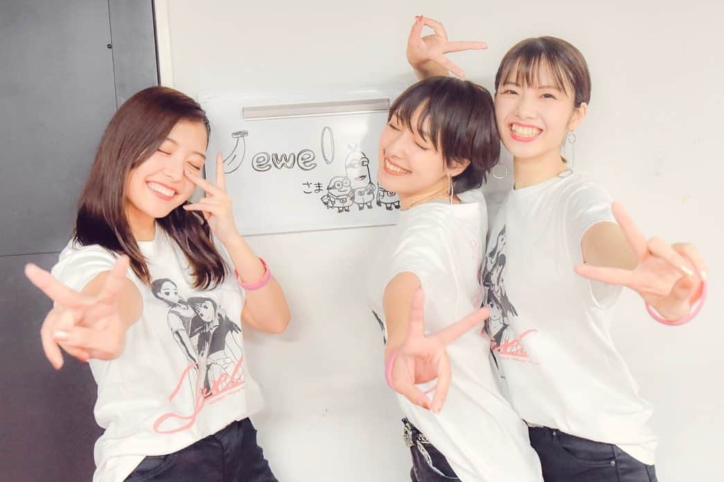 amiさんのインスタグラム写真 - (amiInstagram)「おおさか！ありがとう！！ #jewel #live #tour #jewelunveiling #unveiling #music #dance #band」11月17日 23時13分 - amidesudoumo