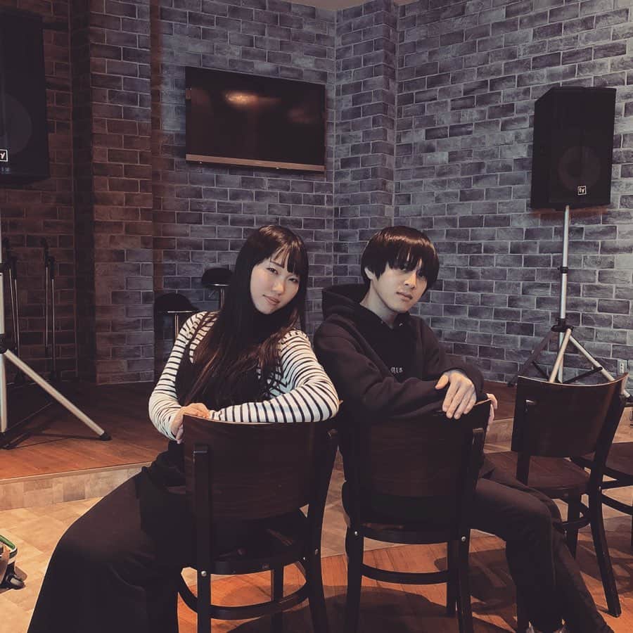 のインスタグラム：「THURSDAY'S YOUTH大阪とっても楽しかったです！！ いい日でした〜〜 新ユニット  感あるな  また一緒に何かしたいな日向文🌝  みなさん是非聴いてみてください日向文🌝」