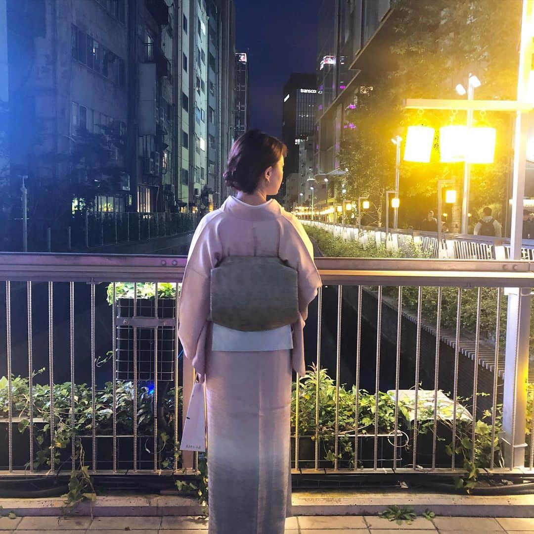 菊池かなこさんのインスタグラム写真 - (菊池かなこInstagram)「・ 先日 @tokyomasuiwaya で レンタルした着物で 渋谷を散歩したときの👘 ・ スクランブルスクエアの周りは ライトアップされたお洒落スポットたくさん☺︎ ・ ますいわ屋さんの着物レンタルは 4泊5日なので ゆっくり着物を楽しめます❤︎ ・ ・ 📍TOKYO MASUIWAYA 渋谷スクランブルスクエア店 〒150-6109 東京都渋谷区渋谷二丁目24番12号 渋谷スクランブルスクエア 東棟9階 ・ ・ ୨୧┈┈┈┈┈┈┈┈┈┈┈┈┈┈┈┈┈୨୧ #着物  #きもの #レンタル #渋谷 #渋谷スクランブルスクエア #ますいわ屋 #お出かけ #TOKYOMASUIWAYA #kimono #rental #kimonostyle #japanesedress #japanesetraditionaldress」11月17日 23時40分 - canana_kanako