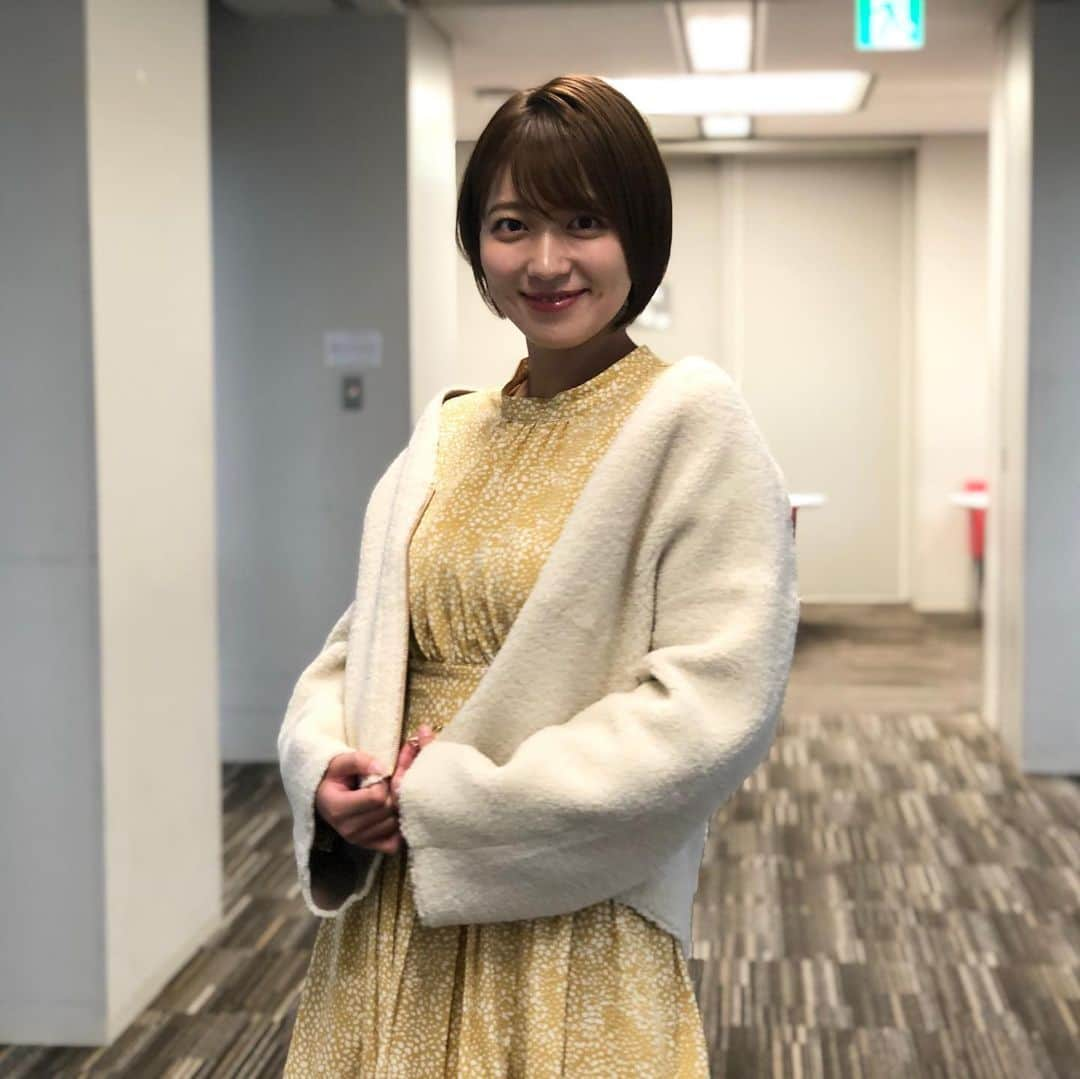 フジテレビ「めざましテレビ」さんのインスタグラム写真 - (フジテレビ「めざましテレビ」Instagram)「11月14日（木）きょう何着て行く？ ・ ファッション雑誌CanCamとコラボした お天気コーナー「きょう何着て行く？」 阿部華也子ちゃんの毎日のコーデを紹介♪ ・ 【きょうのコーデ】 ジャケット→#EMMELREFINES 1万7000円 ワンピース→#AndCouture 1万2000円 靴→#ダイアナ 1万9000円 ピアス→#Lycka 1600円 ・ 【コーデのポイント】 襟が立ち上がったスタンドカラーと ウエスト周りのギャザー使いが上品なワンピースは アニマルドット柄で秋らしいアイテム🍁 ふわもこタッチのボアジャケットで さらに季節感を高めて🙆‍♀️ ・ #めざましテレビ #きょう何着て行く？ #阿部華也子 #今日のコーデ#コーデ #CanCam #今日のファッション#ootd #きょう何着て行く？は月〜金朝6時22分ごろ放送！」11月17日 23時53分 - mezamashi.tv