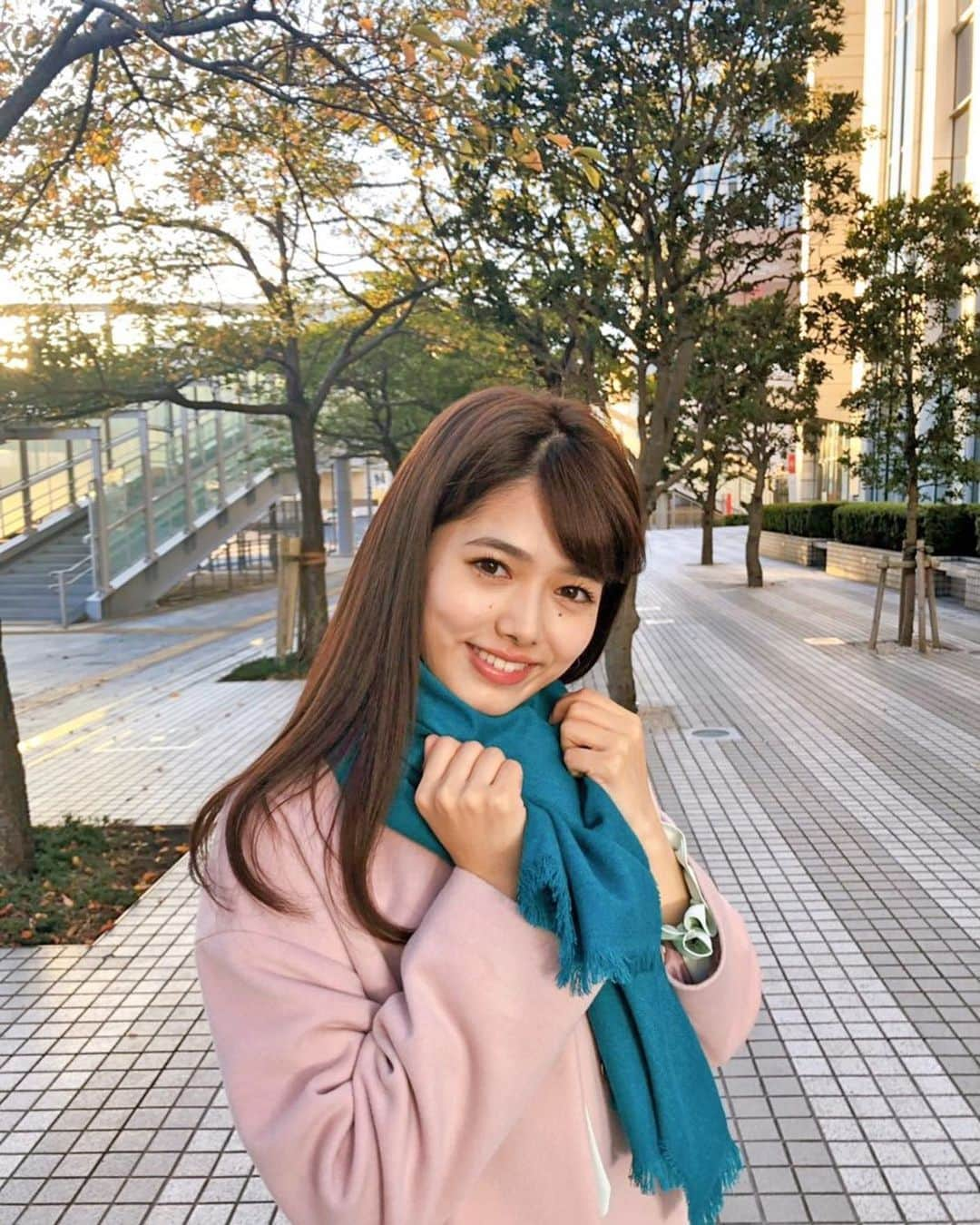 フジテレビ「めざましテレビ」さんのインスタグラム写真 - (フジテレビ「めざましテレビ」Instagram)「谷尻キャスターのお天気☀️ 「『めざましどようび』お天気担当の谷尻萌です！ この週末は広く晴れて小春日和の所が多くなりました☀️ 11月の半ばを過ぎたとは思えないほど日差しが強いです。 ただ週明けは広く雨になりそうです。 大雪が続いた北海道でも雨に変わりますので、融雪によるぬかるみなどにご注意下さい。」 ・ #谷尻萌」11月18日 0時05分 - mezamashi.tv