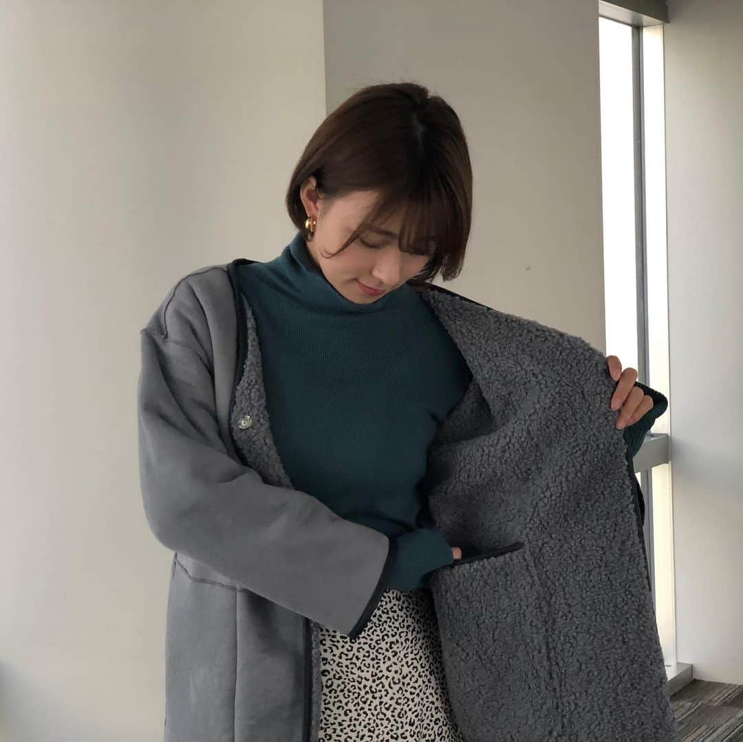 フジテレビ「めざましテレビ」さんのインスタグラム写真 - (フジテレビ「めざましテレビ」Instagram)「11月15日（金）きょう何着て行く？ ・ ファッション雑誌CanCamとコラボした お天気コーナー「きょう何着て行く？」 阿部華也子ちゃんの毎日のコーデを紹介♪ ・ 【きょうのコーデ】 コート→#&.NOSTALGIA 8900円 ニット→#UNRELISH 3900円 スカート→#AndCouture 8900円 靴→#アルネ 1万6500円 イヤリング→#モーヴバイステラ 5000円 ・ 【コーデのポイント】 ポイントはエコスエード素材のコート🧥✨ アイスブルーの色合いが爽やか上品な雰囲気にしてくれます🐳 濃いめのブルーニットをINしてグラデ配色に まとめると🙆‍♀️ スカートはトレンドのレオパードプリント✨ 小さめな柄を選ぶときれいめに取り入れられますよ🍀 ・ #めざましテレビ #きょう何着て行く？ #阿部華也子 #今日のコーデ#コーデ #CanCam #今日のファッション#ootd #きょう何着て行く？は月〜金朝6時22分ごろ放送！」11月18日 0時02分 - mezamashi.tv