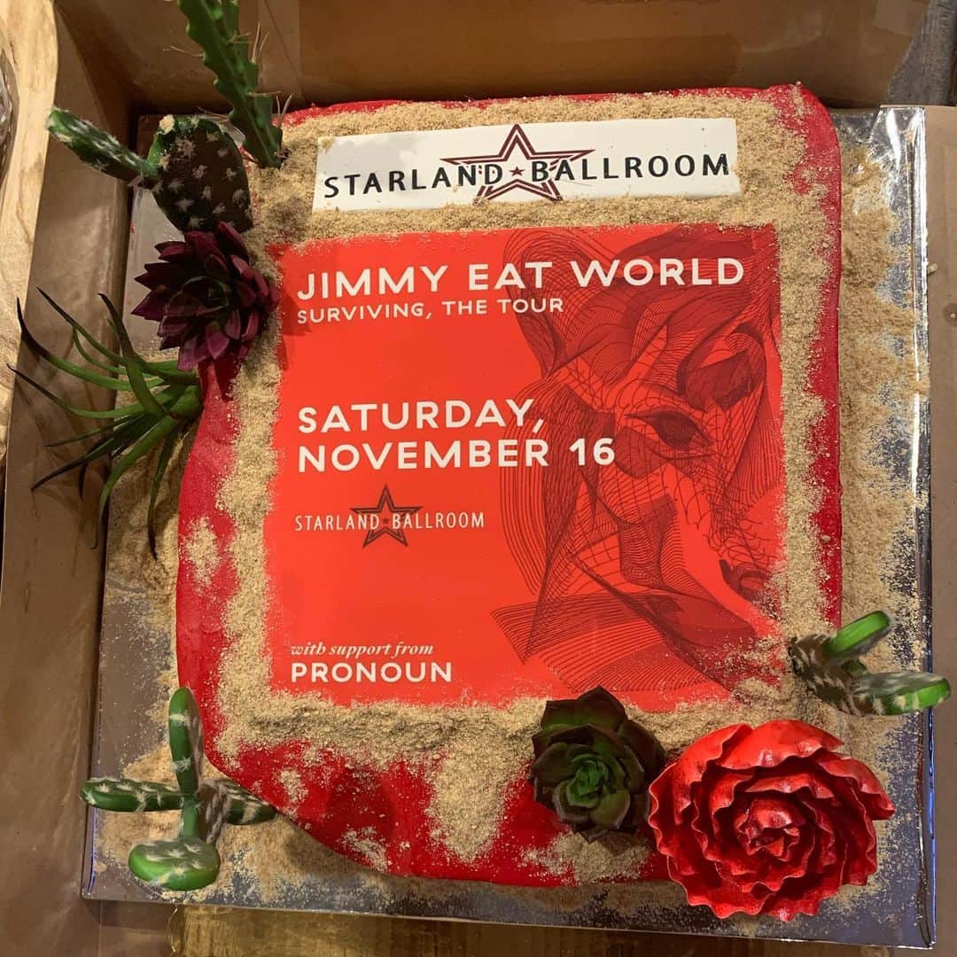 Jimmy Eat Worldのインスタグラム：「Last night in Sayerville was so awesome! What a crowd, damn. Thanks to everyone for singing their asses off. Thanks to the @starlandNJ for treating us so well. Won’t forget it. 🤘🙌🙏 #Surviving」
