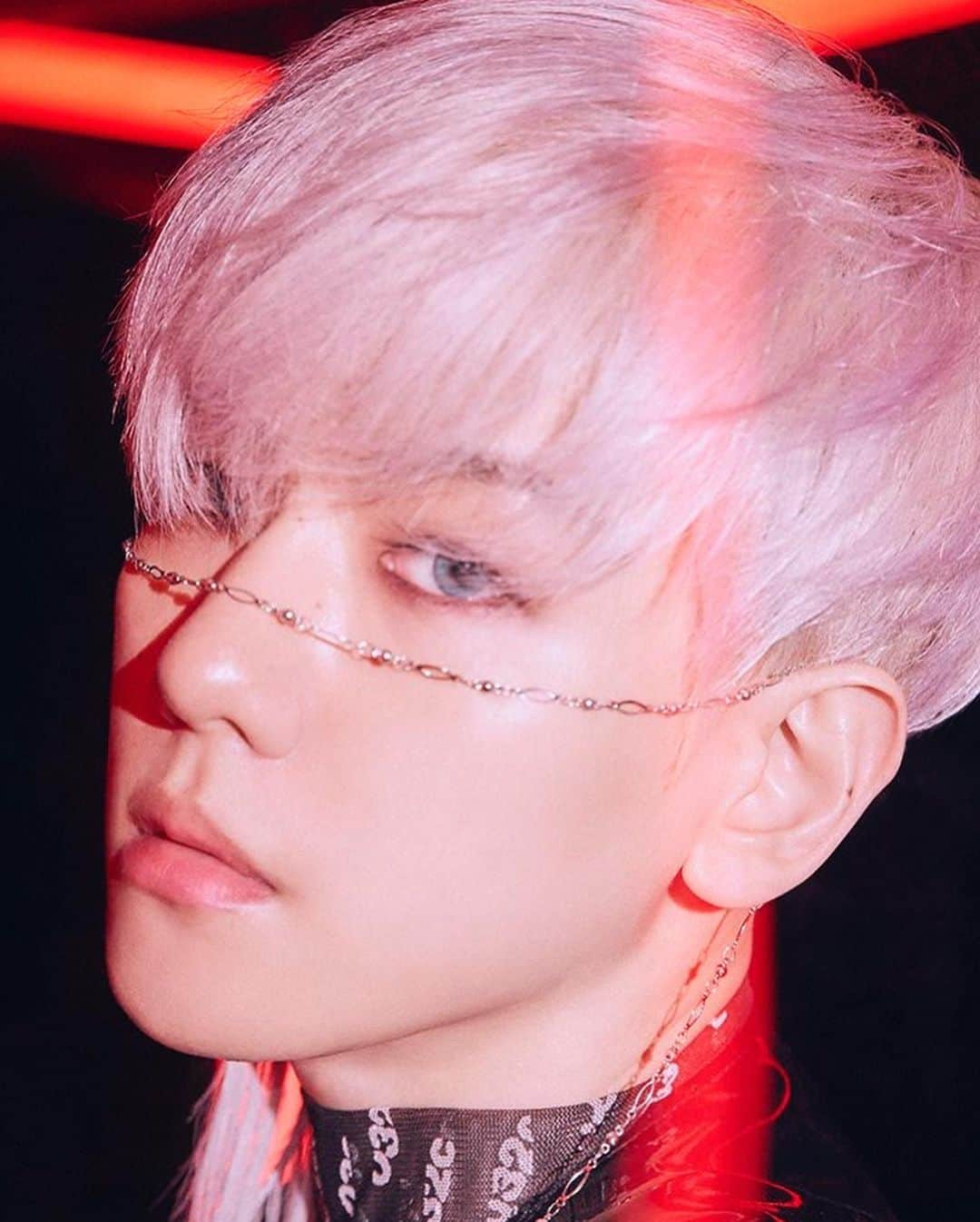 EXO-Kさんのインスタグラム写真 - (EXO-KInstagram)「X-EXO & EXO Concept Teaser Image #BAEKHYUN」11月18日 0時07分 - exok.smtown