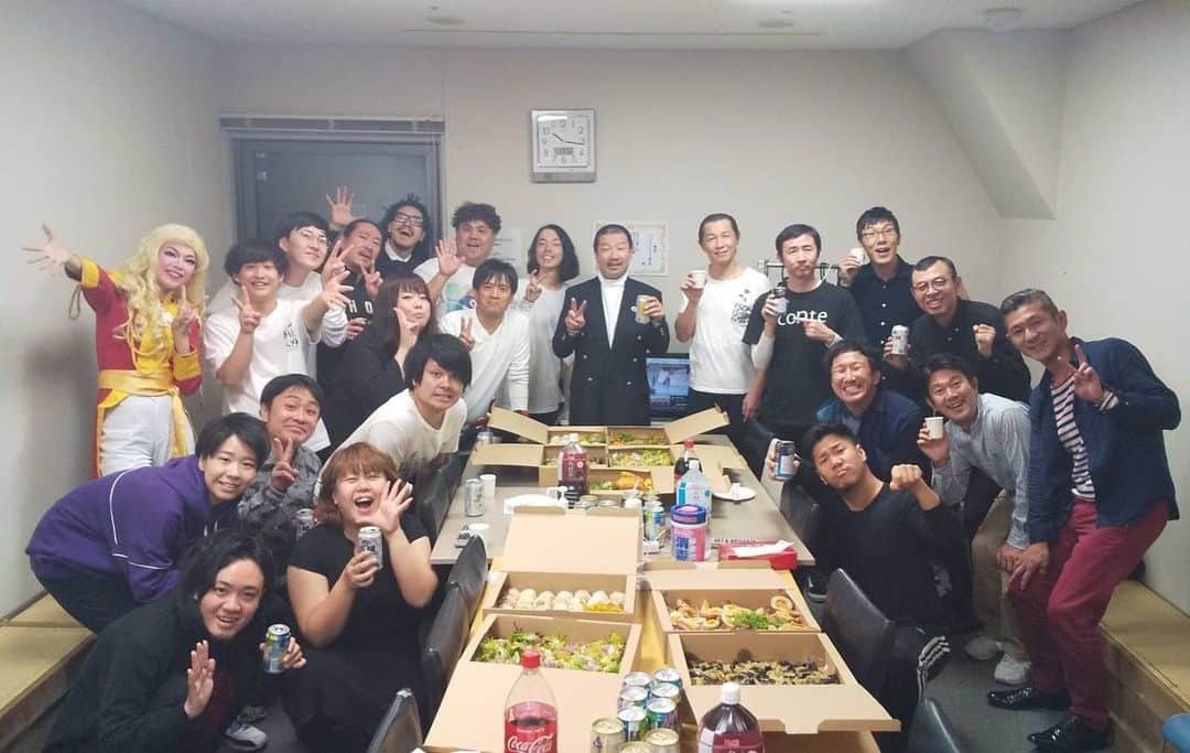 池田真一のインスタグラム：「月刊コントありがとうございました！ 今回も最高におもろかったです！ 凄い方々とご一緒させて頂きました！ 僕達のネタ怖かった人すみませんでした😆 打ち上げはキャツミがおもろ過ぎた🤣」