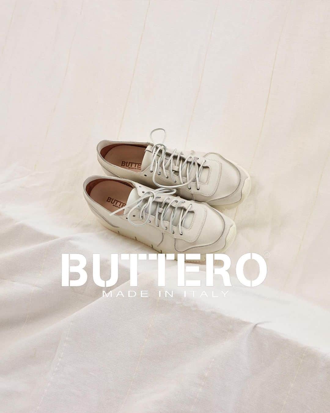 のインスタグラム：「A minimal approach: white on white. #icons #Carrera #buttero」