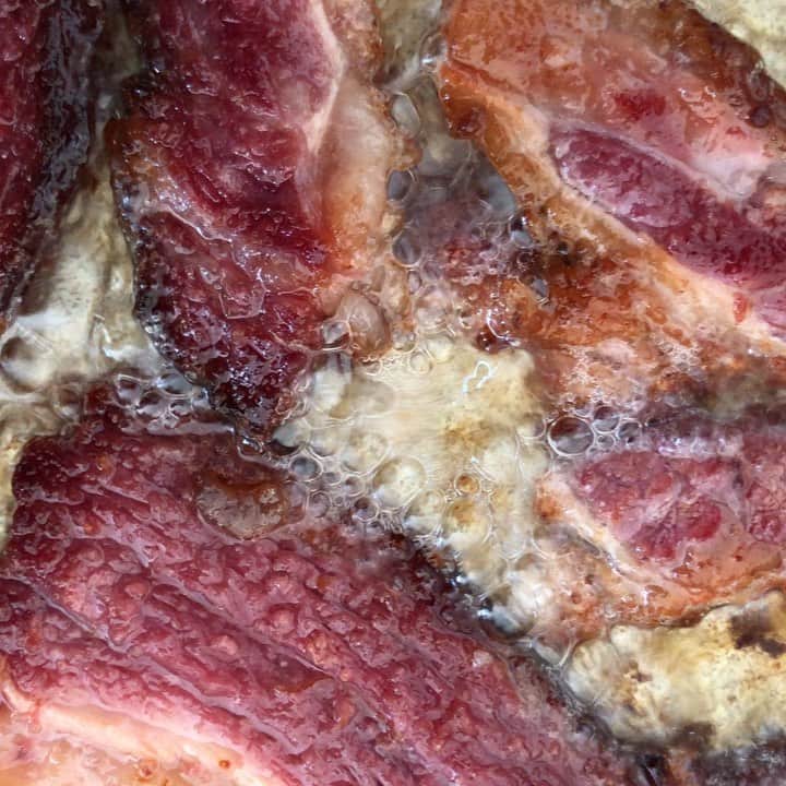 ケリスのインスタグラム：「Sundays are for lovers! ❤️#beefbacon @bountyandfull」