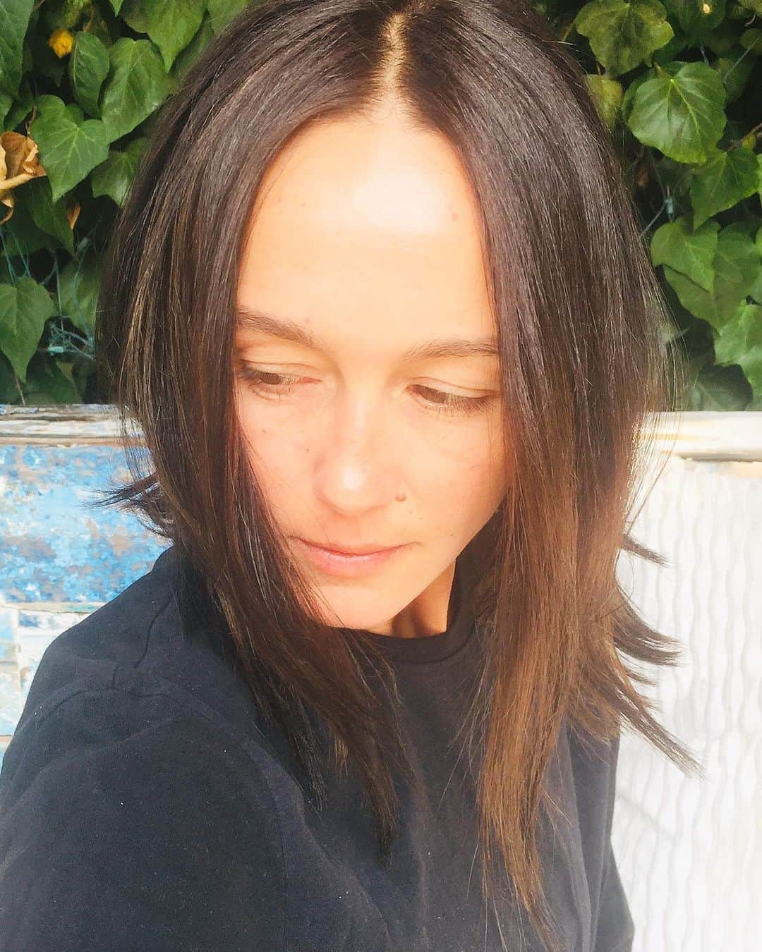 シャーニ・ヴィンソンのインスタグラム：「Back to brunette courtesy of @glennnutley and the new @kimvosalon on Robertson by @mrkimvo and @adeel_k 💇🏽‍♀️ #kimvosalon #kimvo #adeelkhan #glennnutley #hair #newhair #haircolor #brunette #byebyeblonde」