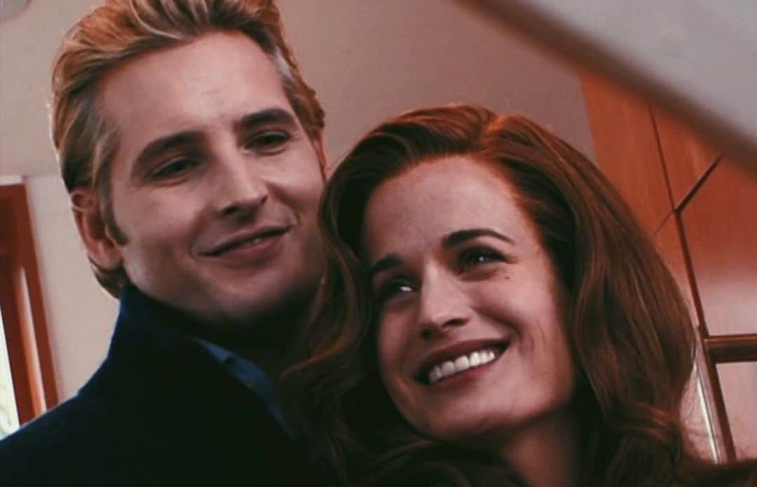 ピーター・ファシネリのインスタグラム：「Came across this pic of me and @elizabethreaser  Miss ya movie wifey ;)」