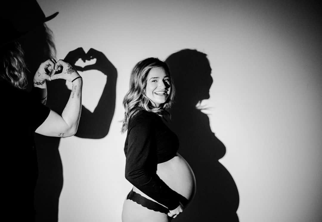 チャチー・ゴンザレスのインスタグラム：「Just So Happy ❤️ • • 📸: @annianastasia」