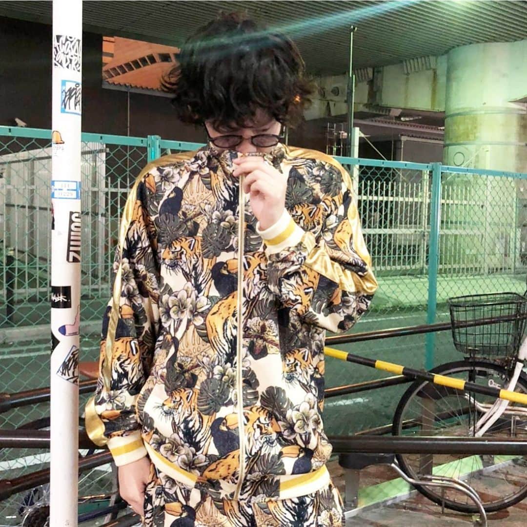 RYOUTAROUのインスタグラム：「🐯🦆 #goodmorning #fashion #ootd #mensfashion」