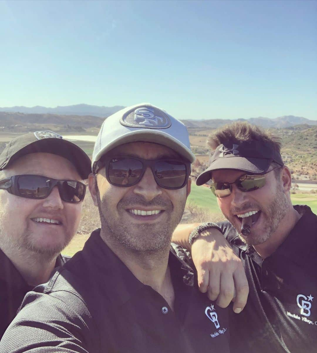 ペジ・ヴァーダトのインスタグラム：「Beautiful weather and even better company. Great day on the links with these two @mhardege @ericmartsolf thank you #christianmelgar_realtor」