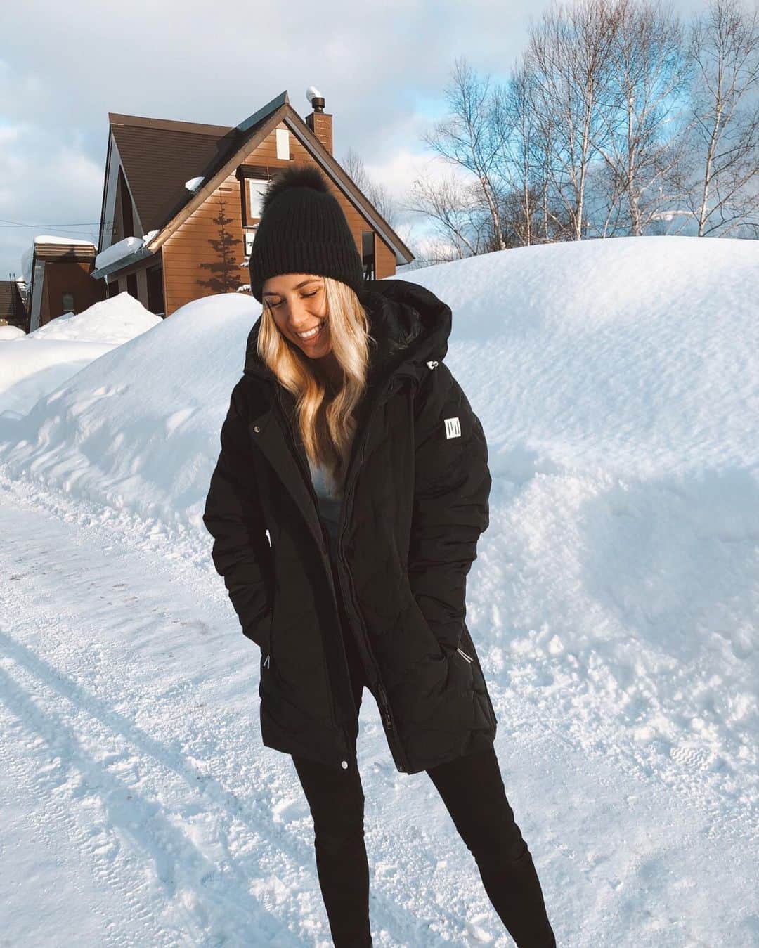 Daniella Graceさんのインスタグラム写真 - (Daniella GraceInstagram)「This girl is so ready to be back in her natural habitat.. ❄️❄️❄️ but first let me jump on a plane back to LA where it’s currently summer 🙄」11月18日 5時53分 - daniellagrace