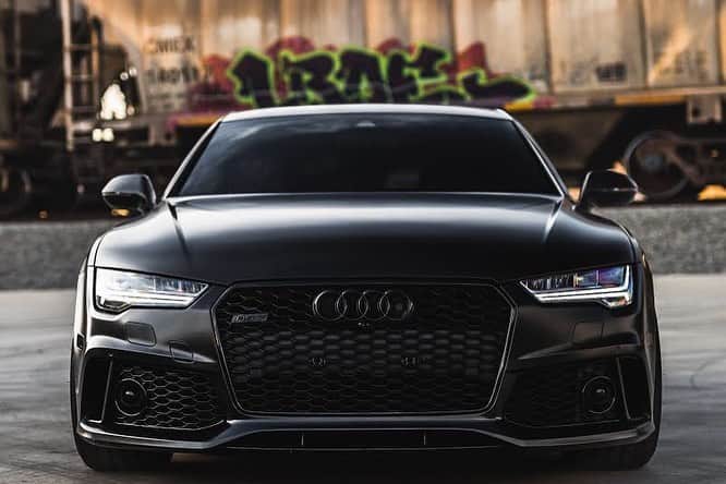 CarsWithoutLimitsさんのインスタグラム写真 - (CarsWithoutLimitsInstagram)「This is one sinister looking RS7 built by @gkcustomsla  #carswithoutlimits #audi #rs7 #gkcustomsla Owner @abrs7_850」11月18日 6時20分 - carswithoutlimits