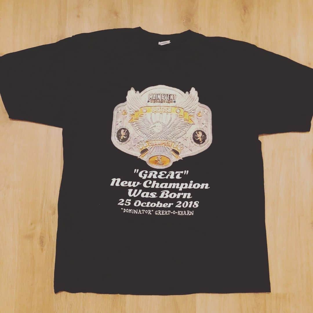 岡倫之さんのインスタグラム写真 - (岡倫之Instagram)「These shirts were made by my vassal.  I like hard workers.  Good job. #GOK  #GreatOKharn  #wrestler  #prowrestling  #undefeated  #dominator  #RevolutionProWrestling  #RevProUK  #NewJapanProWrestling  #njpw  #オーカーン  #プロレス  #プロレスラー  #新日本プロレス」11月14日 10時40分 - great_o_khan