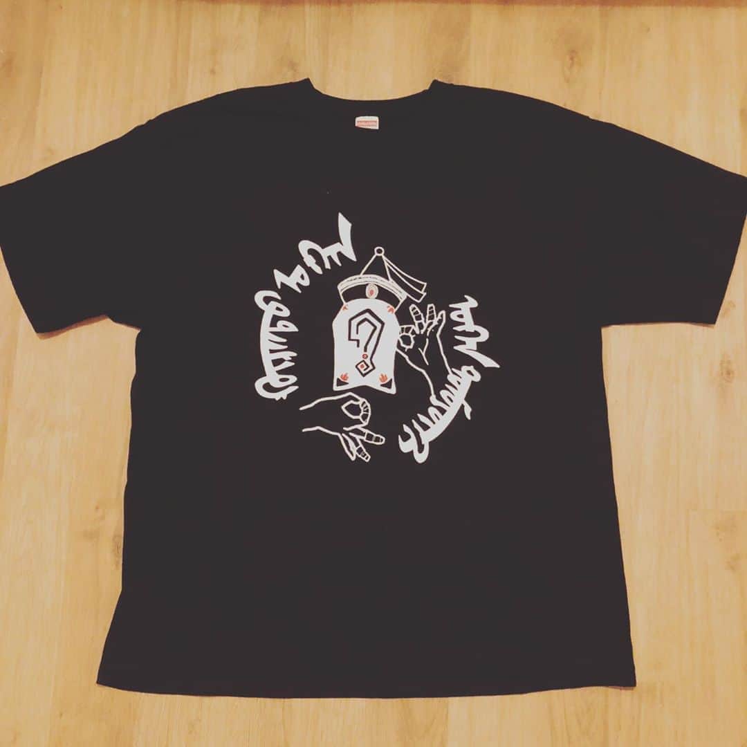 のインスタグラム：「These shirts were made by my vassal.  I like hard workers.  Good job. #GOK  #GreatOKharn  #wrestler  #prowrestling  #undefeated  #dominator  #RevolutionProWrestling  #RevProUK  #NewJapanProWrestling  #njpw  #オーカーン  #プロレス  #プロレスラー  #新日本プロレス」