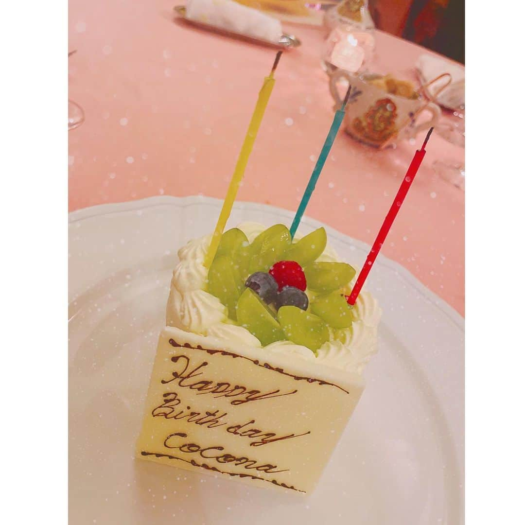 優月心菜さんのインスタグラム写真 - (優月心菜Instagram)「まおちゅんとうのちゃんがお誕生日お祝いしてくれました(´；ω；`) 誕生日プレゼントまでありがとう！🥺🥺🥺 ありがとう！！ #バースデー #お誕生日 #女子会 #コース料理 #お誕生日ディナー #青山サバティーニ  #イタリアンレストラン　#リストランテサバティーニ青山 #誕生日ケーキ」11月14日 9時35分 - yuzuki_cocona