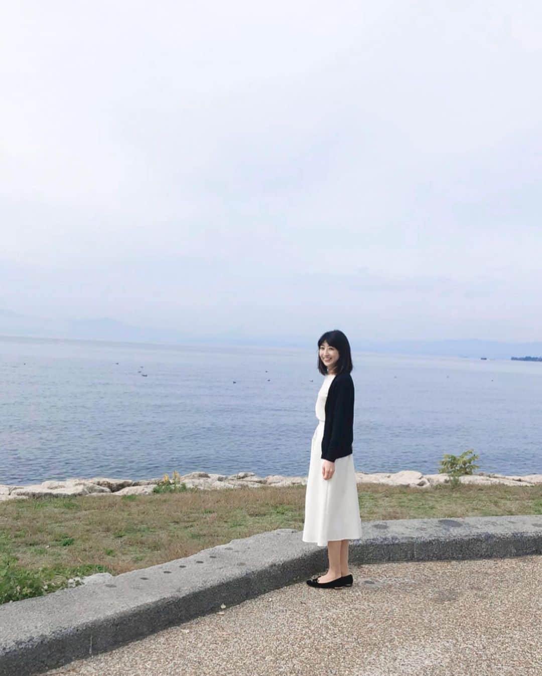 土屋香織さんのインスタグラム写真 - (土屋香織Instagram)「✈︎. Nagahama Kurokabe . 長浜で泊まった琵琶湖側とは逆口にある 江戸時代からの歴史的建造物が建ち並ぶ 観光スポット『黒壁スクエア』をお散歩。 芋きんつば好きなんだよねー⸜(๑⃙⃘'ᵕ'๑⃙⃘)⸝⋆︎* . 御神輿みたいな人が乗ってるこれ何だろう？ . ガラス細工とか リーズナブルで可愛かった！ . なんか面白いもの買ってるし...笑 うなぎ捕まえるんだってさ( › ·̮ ‹ ) . . . #ペナン日本人学校 #同窓会 #長浜観光 #長浜 #黒壁スクエア #芋平 #芋きんつば #琵琶湖 #retrip_shiga #retrip_滋賀 #タビジョ #genic_pt #joytb #otonatabi_japan #jtbで旅したい #stayway女子旅 #lakebiwa #biwako #琵琶湖 #滋賀観光 #滋賀グルメ #滋賀旅行 #滋賀スイーツ #和スイーツ #スイーツ巡り #スイーツ好きな人と繋がりたい #trevary #海洋堂 #海洋堂フィギュアミュージアム」11月14日 9時31分 - kaorintsuchiya