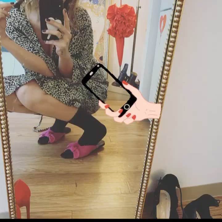 のインスタグラム：「レオパードと三つ編み。 靴下の季節。寒さ好き。」