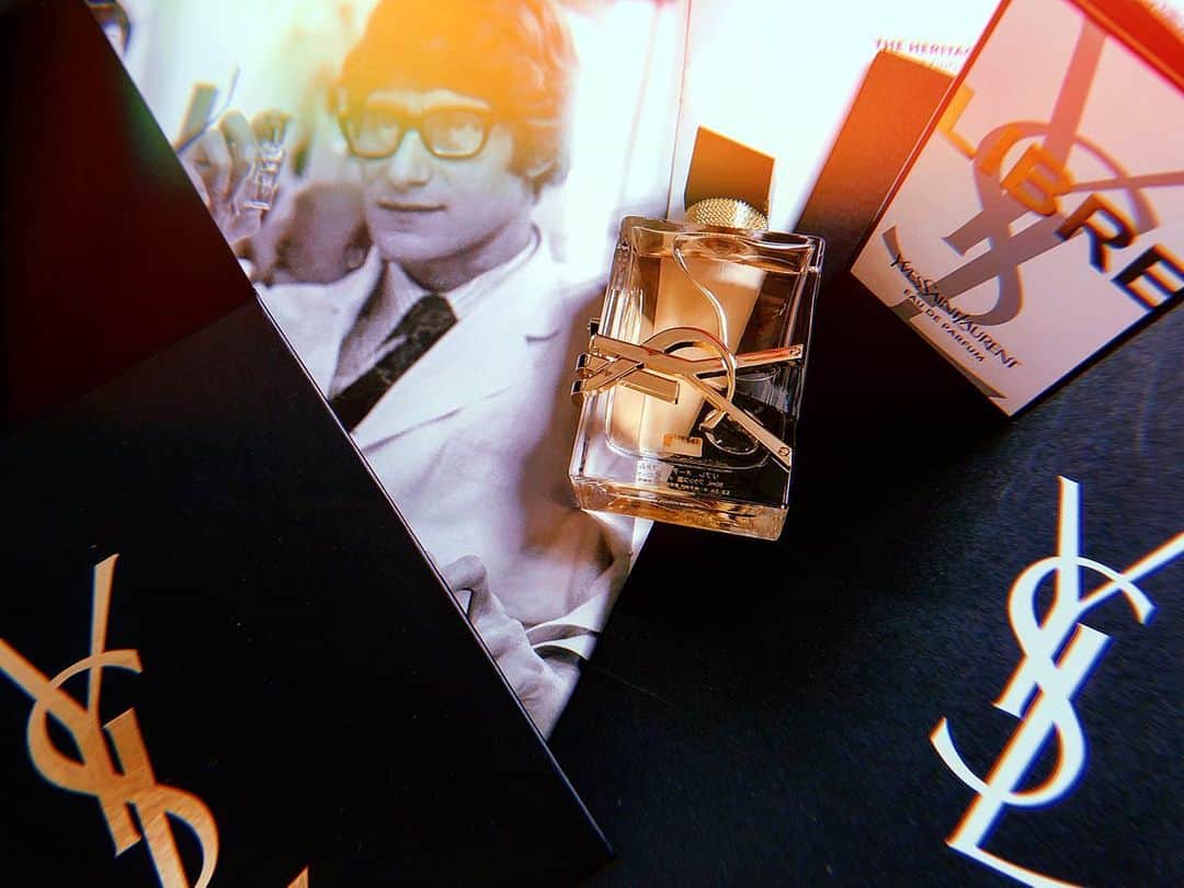 のインスタグラム：「* LIBRE 🖤❤️✨ 自由。。。 @yslbeauty @ysl #LIBRE #unisex#love#fragrance#thx #リブレ #自由 #香水 #香りはアクセサリーなの♡ ひっさびさに 惚れた香りです🤤💘✨」