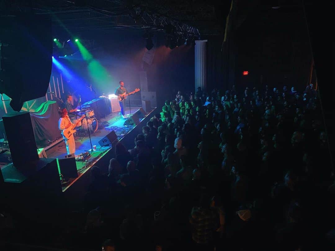 Jimmy Eat Worldのインスタグラム：「The @musicpronoun is ripping tonight. Love touring with this bunch.」