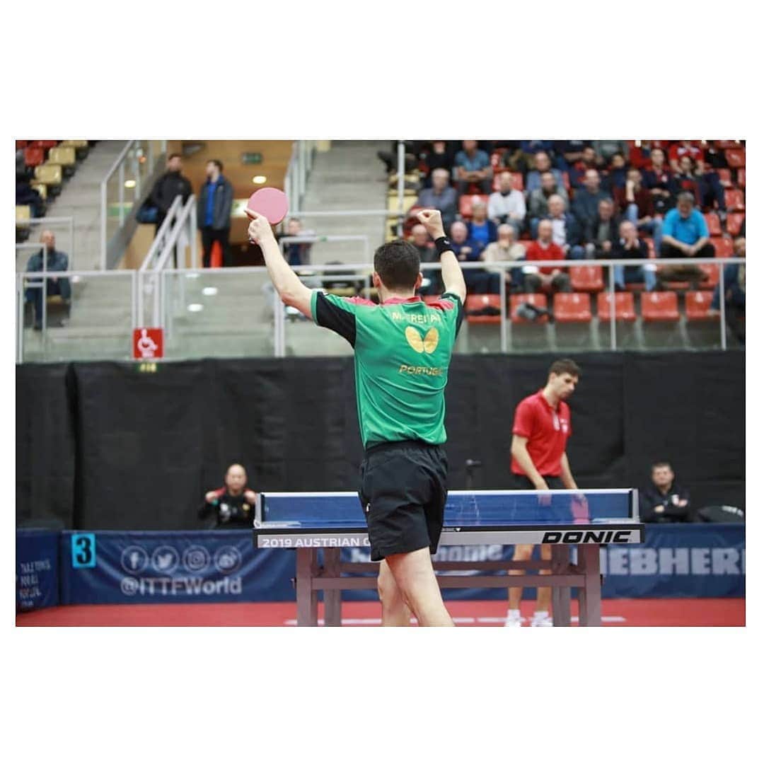 のインスタグラム：「Successful qualification here in Linz. I started by beating Pinto Daniele ( ITA), then Jakub Dyjas ( POL) and in the last match against Ricardo Walter (GER). looking forward to play the main draw tomorrow! 👊🏻🤞🏻🤟🏻 Photo by : @ittfworld  @butterflyttofficial」