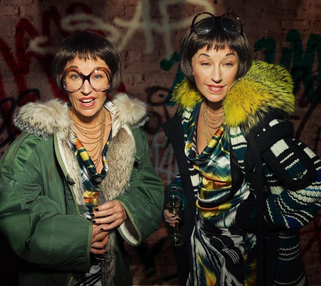 ニコラ・ジェスキエールのインスタグラム：「HAPPY HOUR ⚡️⚡️ @cindysherman 💚 #fw07」