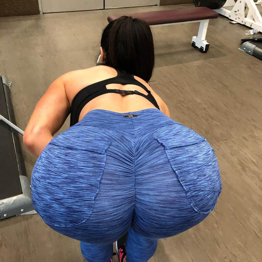 Kendra Lustさんのインスタグラム写真 - (Kendra LustInstagram)「Happy #HumpDay #humpdayvibes it’s #wcw comment & like if I’m your #girlcrush #gymmotivation」11月14日 2時48分 - kendralust