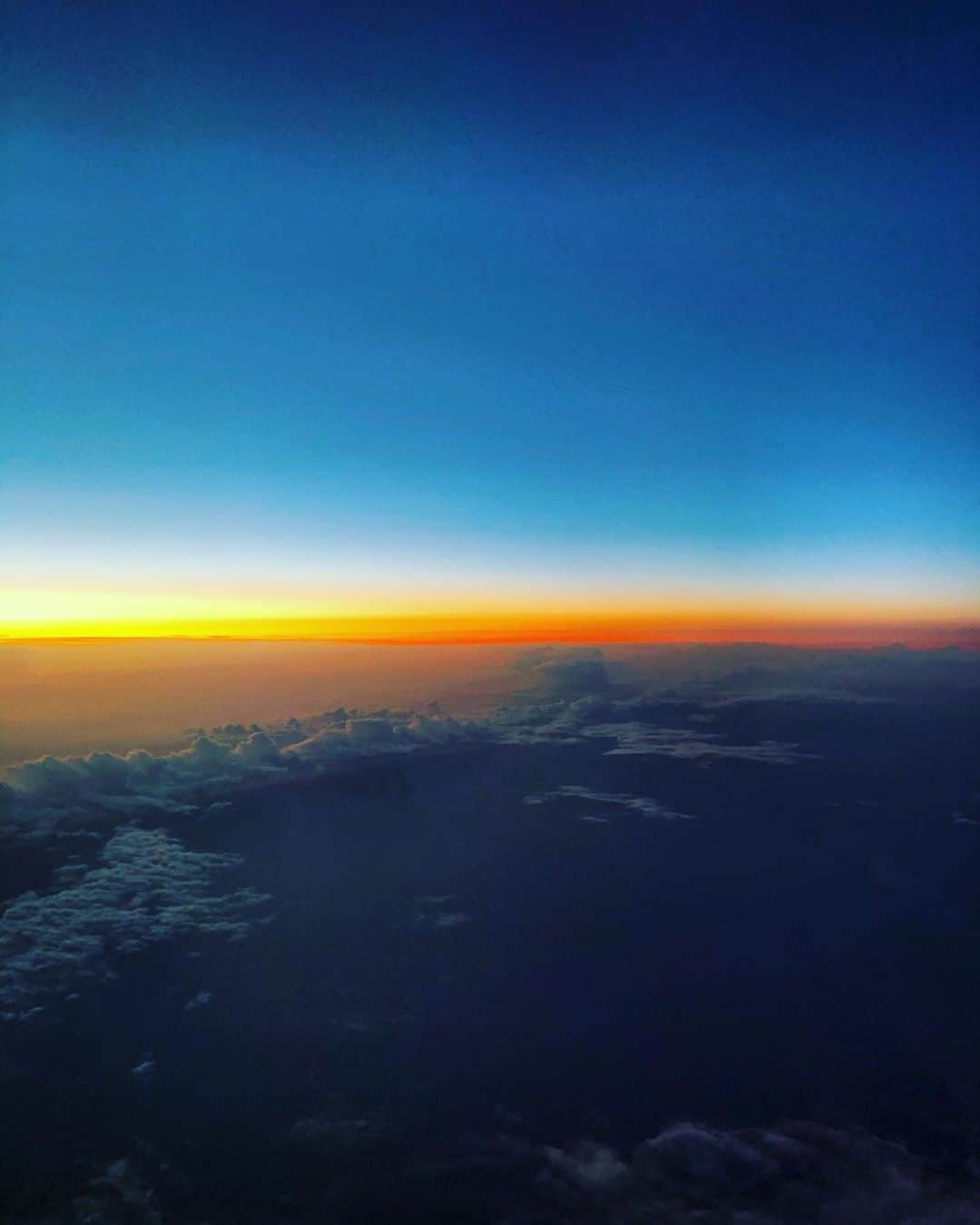 村主章枝さんのインスタグラム写真 - (村主章枝Instagram)「Beautiful sunrise 🌅  朝焼け❤️ #sunrise」11月14日 3時09分 - fumie.suguri