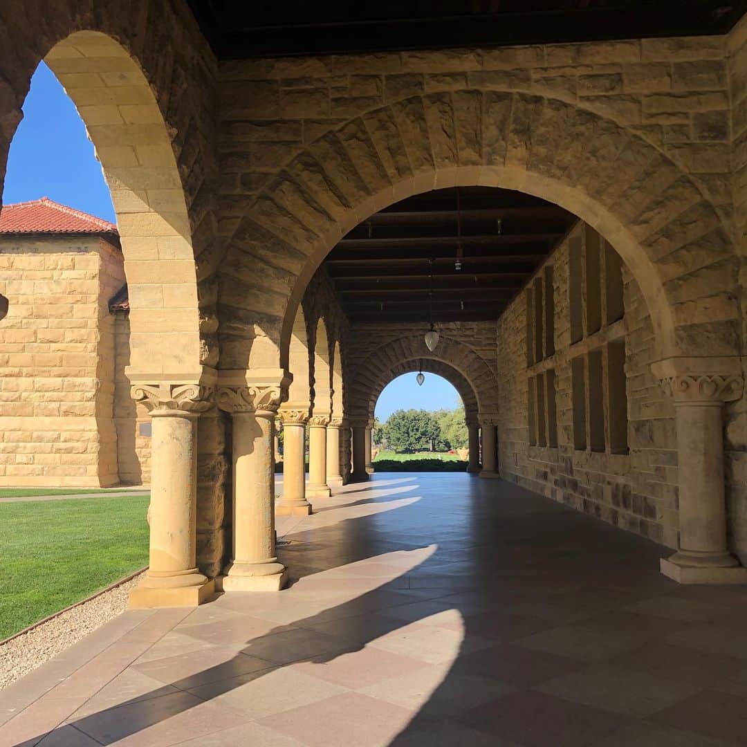 アグネス・チャンさんのインスタグラム写真 - (アグネス・チャンInstagram)「At Stanford. My favorite place. Where me and my three sons studied and grew.」11月14日 3時54分 - agneschan1