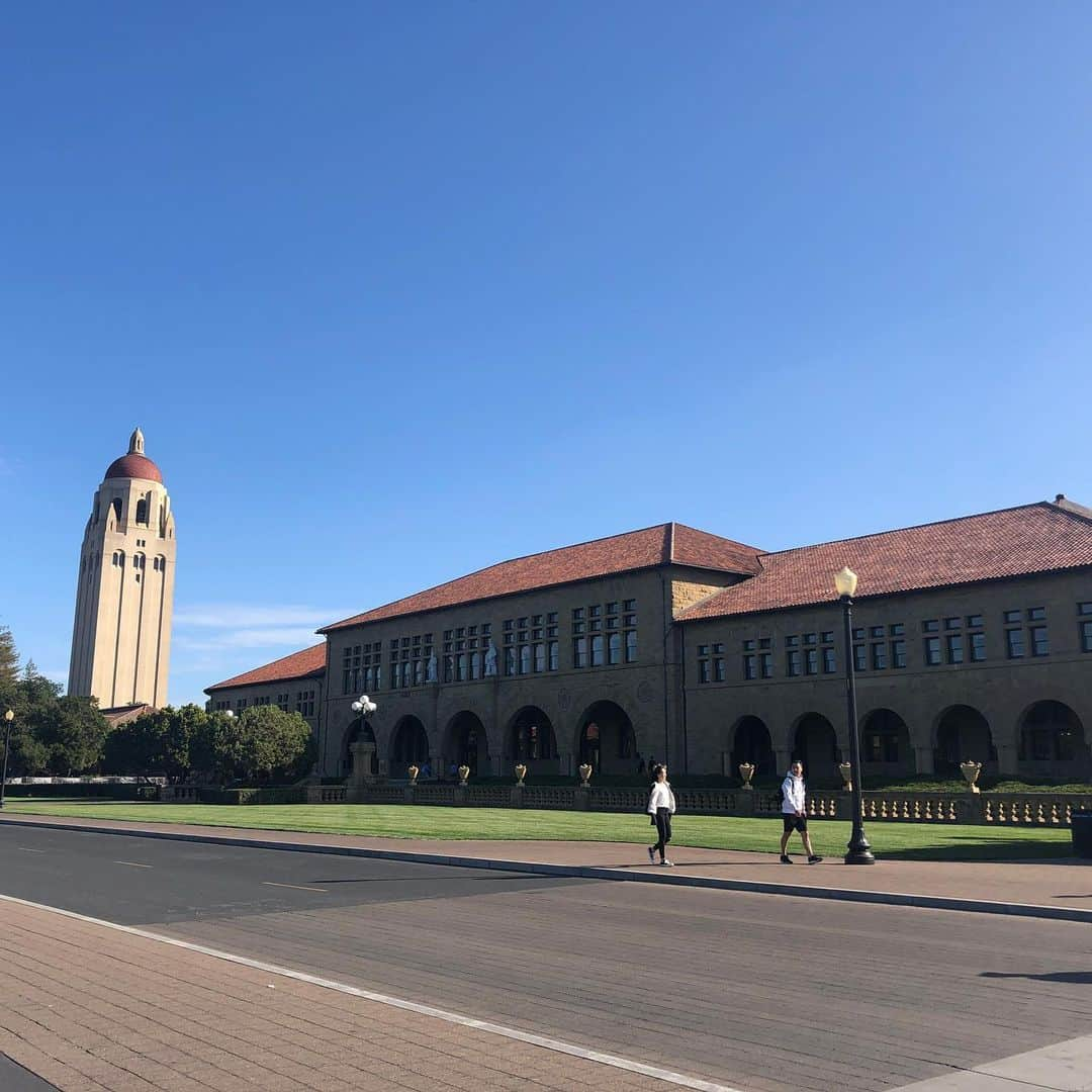 アグネス・チャンさんのインスタグラム写真 - (アグネス・チャンInstagram)「At Stanford. My favorite place. Where me and my three sons studied and grew.」11月14日 3時54分 - agneschan1