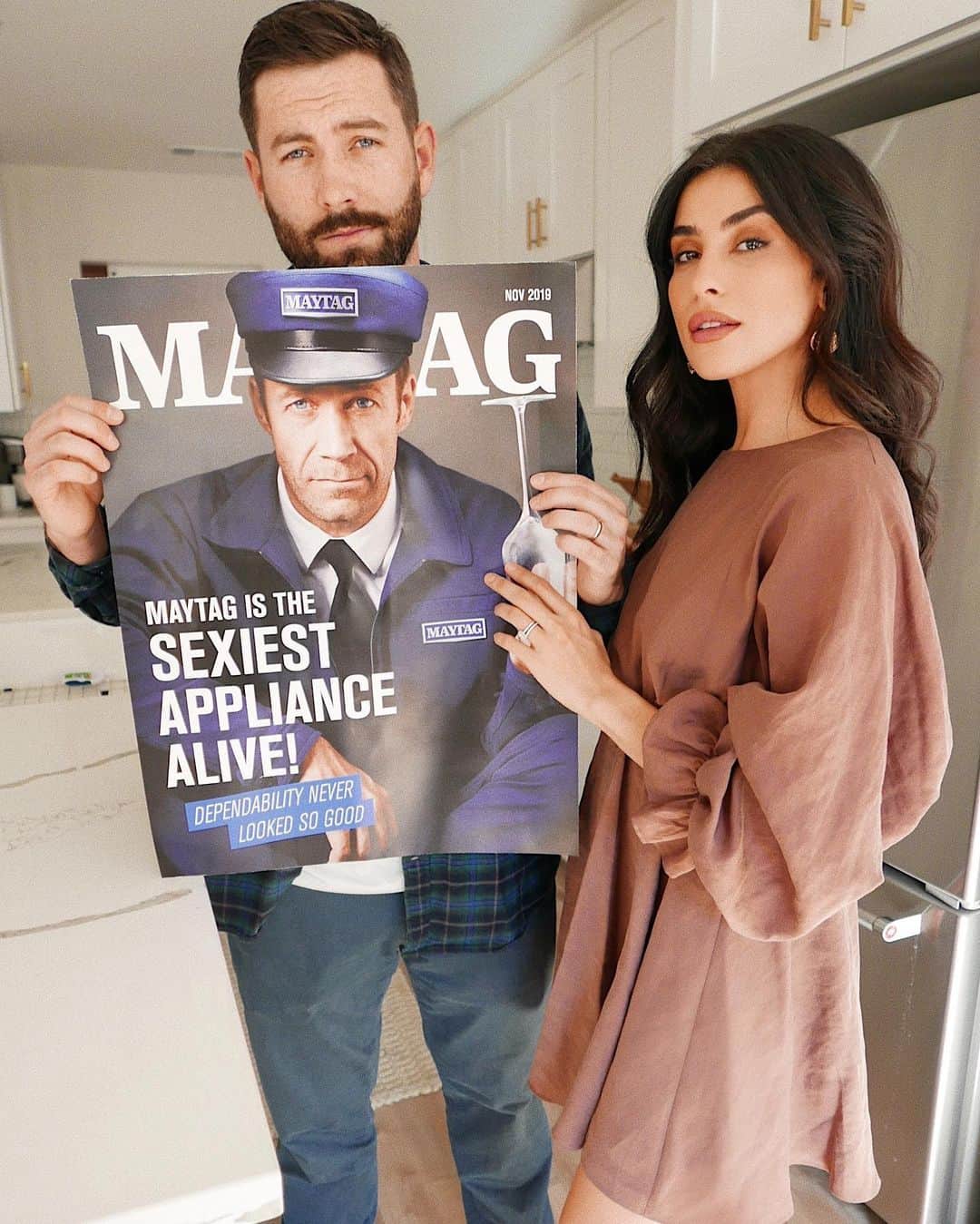 Sazan Hendrixさんのインスタグラム写真 - (Sazan HendrixInstagram)「I depend on this guy a LOT and don't know what I would do without him ❤️ the perfect mix of dependability and desirability, just like @maytag #ad Dependability never looked so good - Swipe to see our sexy pose faces 😂 celebrating the brand’s #SexiestApplianceAlive #SexiestManAlive 👏🏼」11月14日 4時04分 - sazan