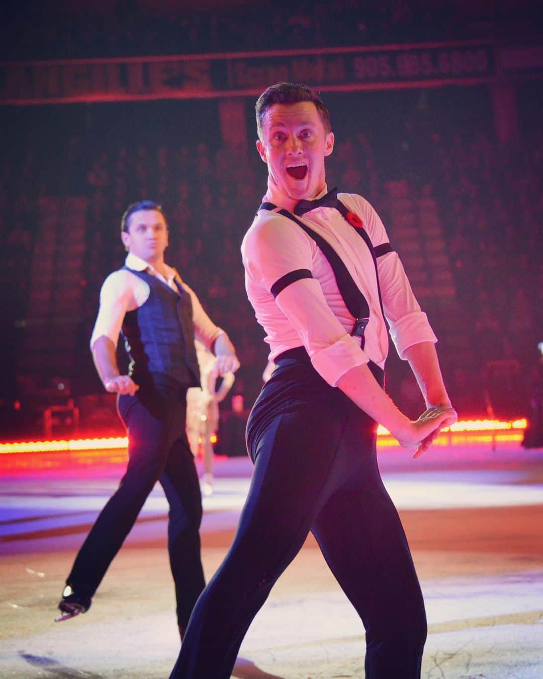 ジェレミー・アボットのインスタグラム：「My face knowing @rocktherinktour is back tonight!  Only 6 shows left of this amazing tour. If you can fly, drive, bike, or snowshoe you should definitely do it. This show is one of a kind, so special! Can’t believe this journey is winding down 😭」
