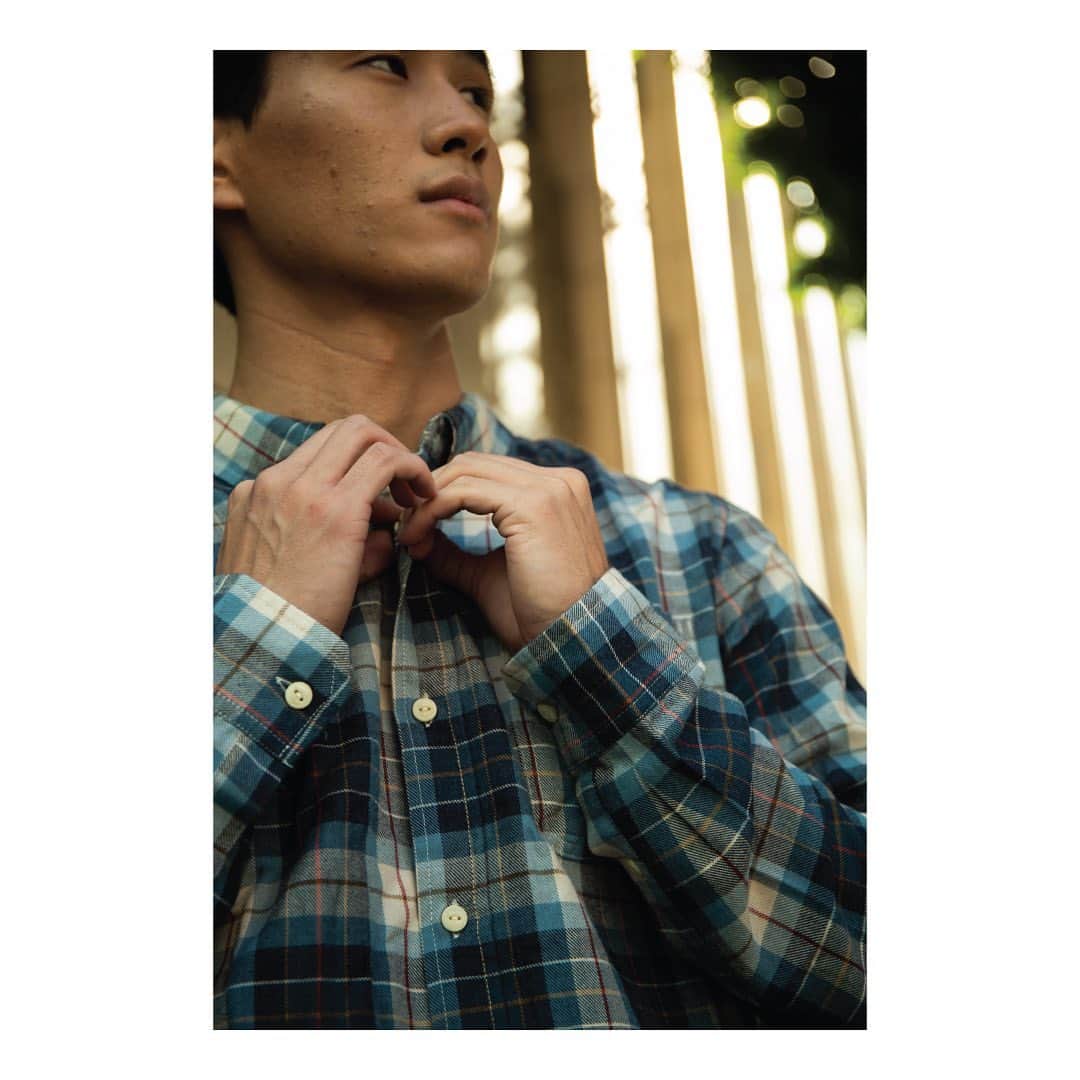 エゼキエルのインスタグラム：「Tidy Up 〰️ . . .  #Fashion #OOTD #Style #StreetStyle #MensFashion #LookBook #StyleInspo #OutfitOfTheDay #DailyLook #InstaOOTD #OutfitPost #OutfitGoals #OutfitOfTheDay #TodaysOutfit #OOTDShare #InMyCloset #LookOfTheDay #OutfitIdeas4You #OutfitLook #MensStyle #MenWithStyle #Menswear #GuyFashion #StyleForGuys #OOTDMenStyle #MensStylePage #MenOOTD #BestOfMenStyle」