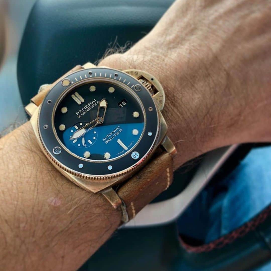 パネライのインスタグラム：「Looks like my buddy @all_in_the_pamily “Brownzo” is starting to show a little patina. 😍 #paneraicentral」