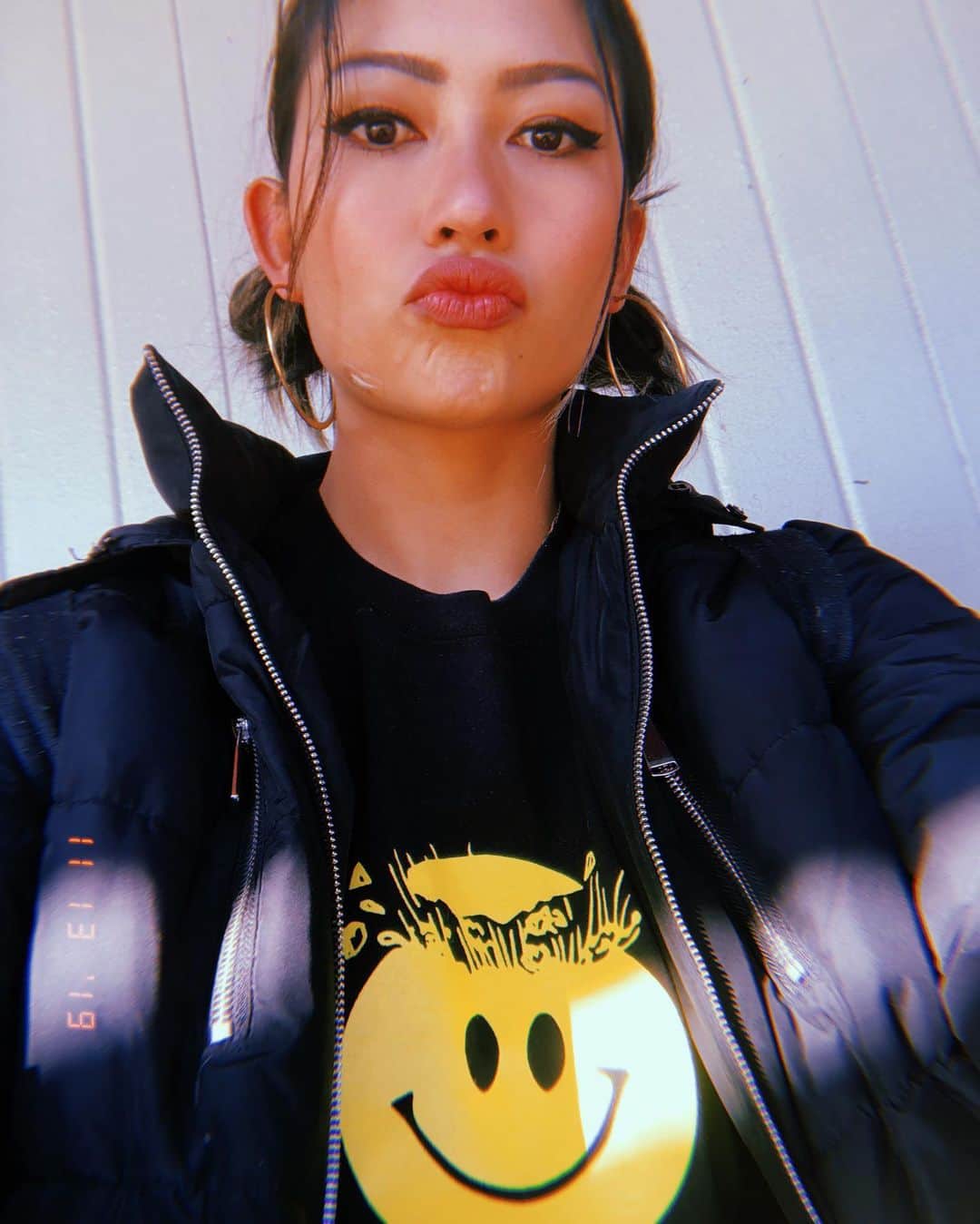エイミー・ファムのインスタグラム：「what did autumn say to summer? make like a tree and leave! 🍁🍂🍁🍂🍁🍂 (thank you @canalnewyork for the shirt! 🥰)」