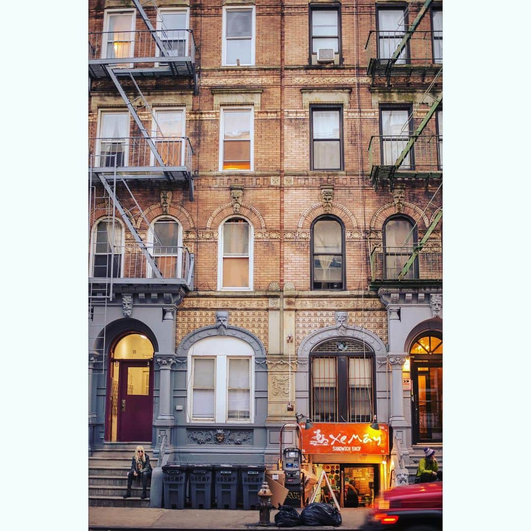 テイラー・モンセンさんのインスタグラム写真 - (テイラー・モンセンInstagram)「#gettheLedout #zeppelin #physicalgraffiti @hannahmeadowsphotography #tp4 #EastVillage」11月14日 7時39分 - taylormomsen