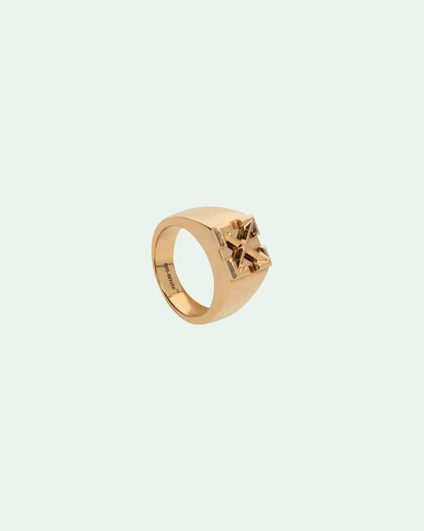 OFF-WHITE C/O VIRGIL ABLOHさんのインスタグラム写真 - (OFF-WHITE C/O VIRGIL ABLOHInstagram)「Off-White™ gold-tone ring with arrows at front now available online at off---white.com」11月14日 20時03分 - off____white