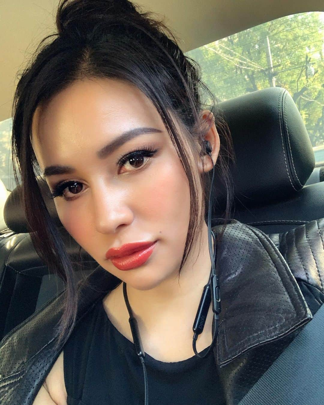 April Imanさんのインスタグラム写真 - (April ImanInstagram)「Your favorite?🤔🥰😇 Back in my hometown Tokyo for a few days❤️ I can never stay away for too long. . . . . #apriliman #asianmodel #asiangirl #asian #asianbeauty #kawaiigirl #kawaii #makeupinspo #carselfie #girlselfie #fashion #fashioninspo #selfietime #selfiegram #travelblogger #travelholic #traveladdict #tokyo #citylife #citygirls」11月14日 18時54分 - april_iman