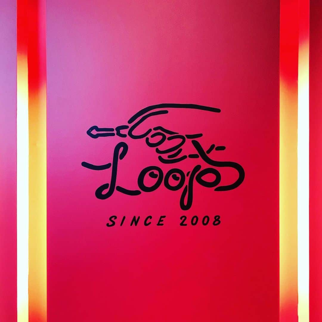 奇妙礼太郎さんのインスタグラム写真 - (奇妙礼太郎Instagram)「LOOPロゴが新しくなってる！ #本日の差し入れ」11月14日 18時52分 - reitaro_strange