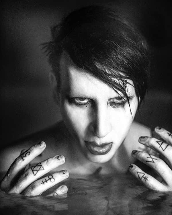 マリリン・マンソンさんのインスタグラム写真 - (マリリン・マンソンInstagram)「This. Is. Thee. End.  Photo by @mrperou」11月14日 19時02分 - marilynmanson