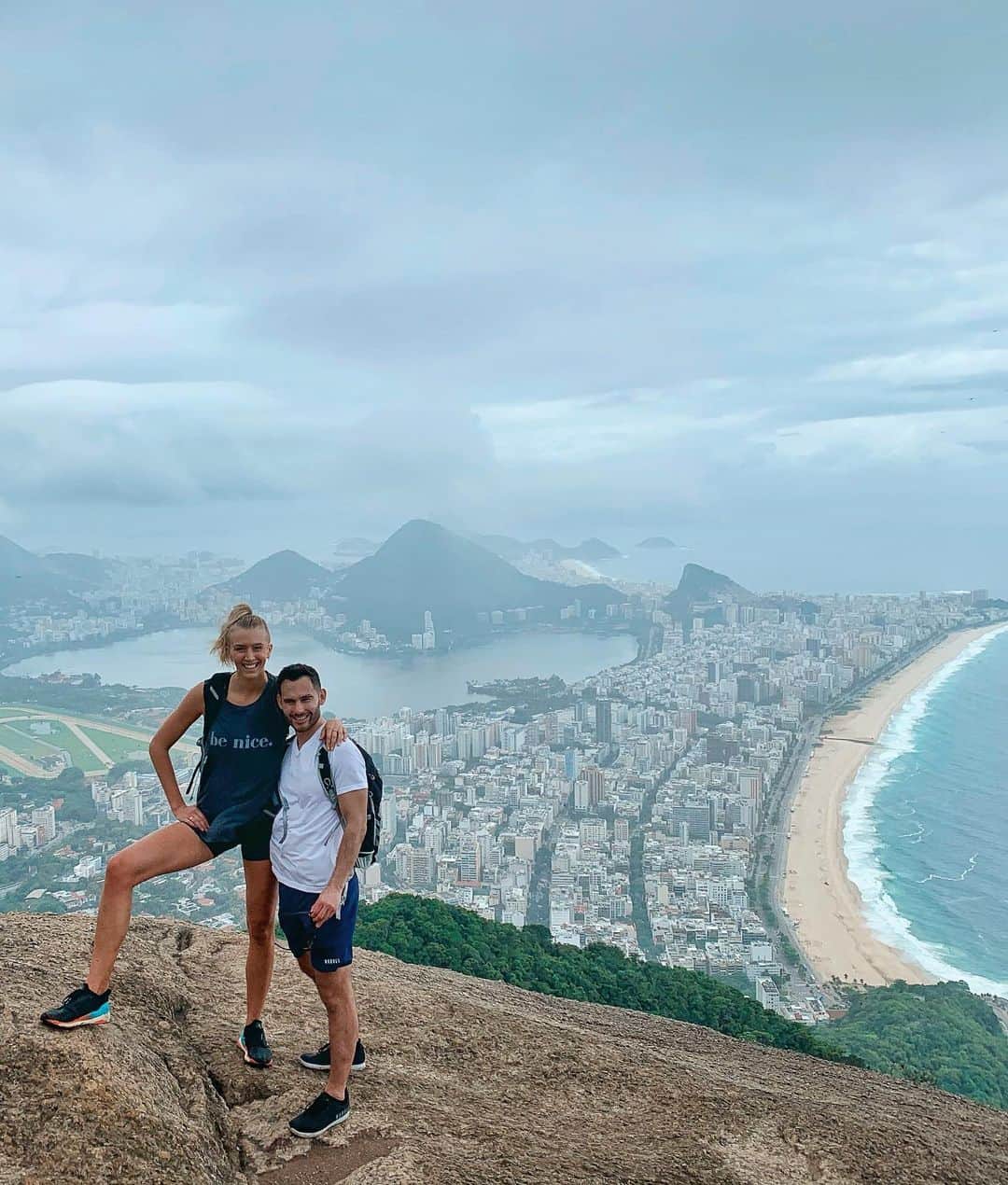 Zanna Van Dijkさんのインスタグラム写真 - (Zanna Van DijkInstagram)「My favourite hiking buddy 🥰❤️ Rio is such an incredibly diverse city - you have sky scrapers, mountains and the ocean all on your doorstep 🌃  Here’s @antonymaule and I’s favourite Rio tips, tricks & experiences. Click like & save so you can use this later ✅ ➡️ @riobybike cycling tours - the perfect way to get to grips with the city 🚲 ➡️ Eat the most EPIC vegan food at @tevavegetal (don’t miss the apple pie!) 🌱 ➡️ Do a hiking trip with @rafaelcaja_expedition. We loved the Dois Irmãos trail but other popular hikes are Pedro Bonita, Pedra De Gávea, Pedra do Telegrapho & Pico de Tijuca 🥾 ➡️ Fill up on fresh açai on every street corner 😋 ➡️ Do as the locals do - run along Copocabana or Ipanema beach at sunset 🌇 ➡️ Go paragliding with @Querovoar021, get an adrenaline rush & see Rio from the sky 🦅 ➡️ See the largest mural by a single person at Etnias 🎨 ➡️ Train with the locals at @cfp9 🏋🏼‍♀️ ➡️ Get off the beaten path - explore Grumari & it’s quiet but stunning beaches & trails ⛰ ➡️ Tick off the tourist spots: Christ The Redeemer, Sugarloaf Mountain, Escadaria Selaron & the Botanical Gardens 🌺 ➡️ Stay safe. Keep your wits about you and use common sense. No flashy jewellery, clothing or tech 👮‍♀️ What’s your Rio tip?! Let’s make this post an awesome resource for those travelling to this beautiful city 🇧🇷 #riodejaneiro #riotravel #travelblogger #exploremore #hikinggirl #getoutdoors #hikingcouple #travelcouple #wanderlust #greatoutdoors #hikingtrip #riohiking」11月14日 19時04分 - zannavandijk