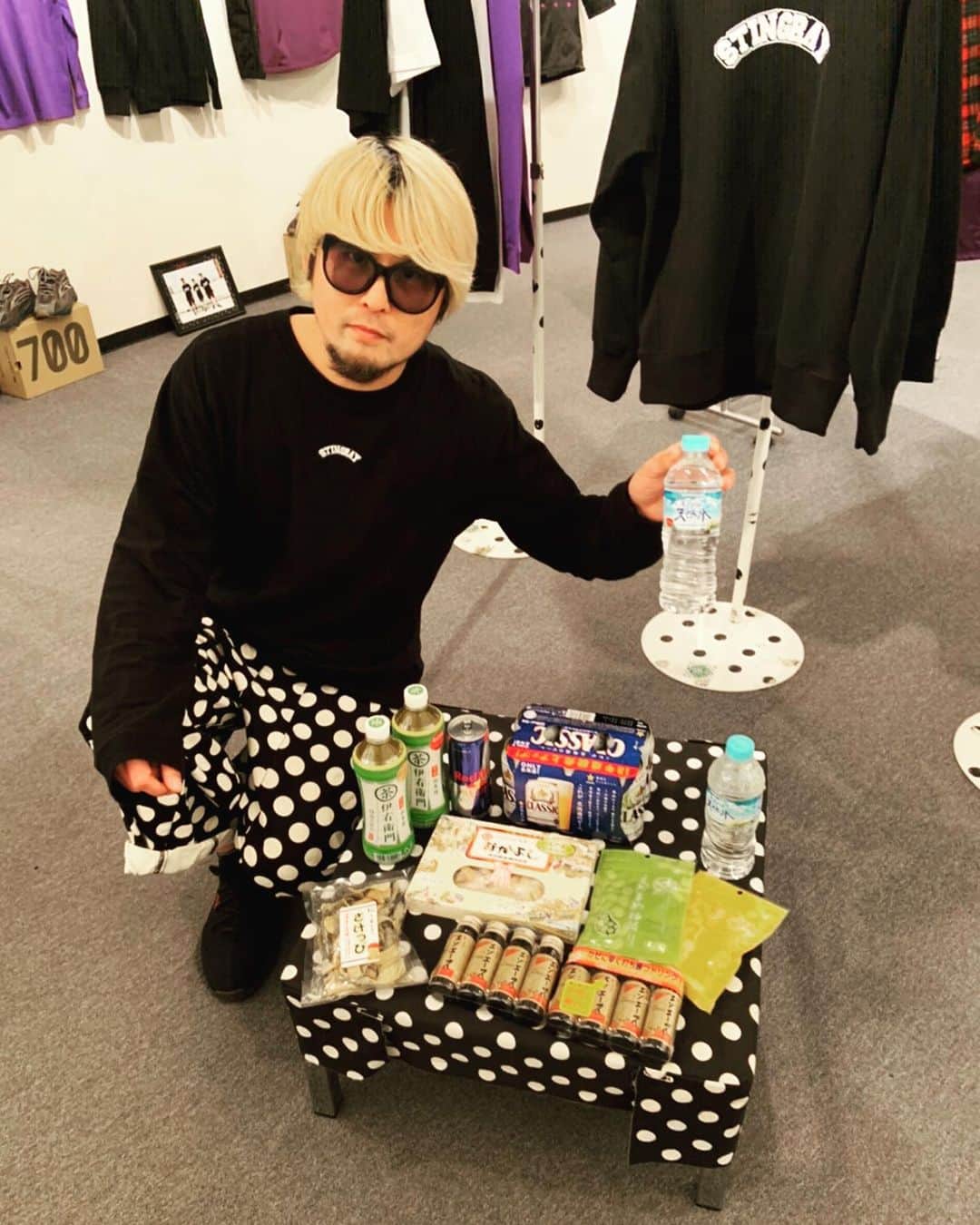 橋本塁さんのインスタグラム写真 - (橋本塁Instagram)「【STINGRAY札幌初日終了！】 初日終了致しました！ありがとうございました！差し入れありがとうございました！明日も札幌ギャラリーアートスペース201(札幌市中央区南2条西1丁目7番地8 山口ビル6F )で11-21時でお待ちしてます！  #STINGRAY #札幌」11月14日 19時19分 - ruihashimoto