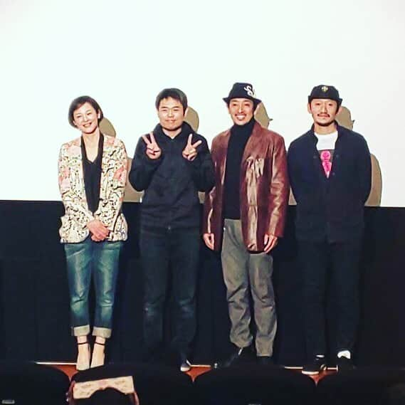 品川祐さんのインスタグラム写真 - (品川祐Instagram)「昨日は映画『積むさおり』 を鑑賞して、その後ゲストとして舞台挨拶をさせていただきました。 短い映画でしたが、 見応えあった‼️‼️ とても不快で、不愉快。 それでいて最後は痛快な。 大好きな映画でした。 観終わると音が気になる・・ #黒沢あすか #梅沢壮一 #積むさおり」11月14日 11時06分 - shinashina0426