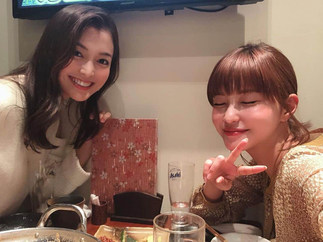 岸明日香さんのインスタグラム写真 - (岸明日香Instagram)「茜ちゃんとのりぴーと明太とろろ鍋💕 @akane_katafuchi  @norikofukuda212  大好きな美女2人に挟まれてほろ酔いです🙆‍♀️❤️←顔は真っ赤笑 のりぴーとは舞台「PSY・S」も観にいったよ💕 楽しかったあ👻✨」11月14日 12時38分 - aspoo02