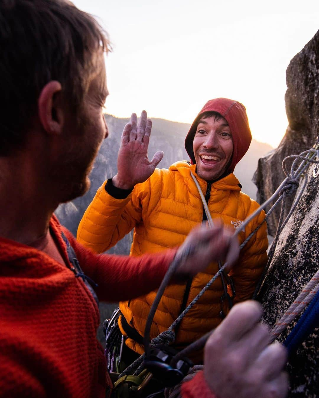 トミー・コールドウェルさんのインスタグラム写真 - (トミー・コールドウェルInstagram)「Okay, my turn to gush (see @alexhonnold recent post). The last time I tried to free climb this section of El Cap it took me seven years. This time it was about three weeks. Yes, this route was much easier and I learned a lot on the Dawn Wall.  But I think the main reason for the fast progress was that Alex always seemed to push our perceptions of what’s possible. Once again I felt lucky to be drafting off the worlds boldest and most badass rock climber. I was also exceedingly impressed by his willingness to pass up worlds of professional opportunity to come toil on the wall. Fame hasn’t spoiled Alex. He is still as core as they come. #thebromanceliveson 📸 by @austin_siadak」11月14日 13時05分 - tommycaldwell