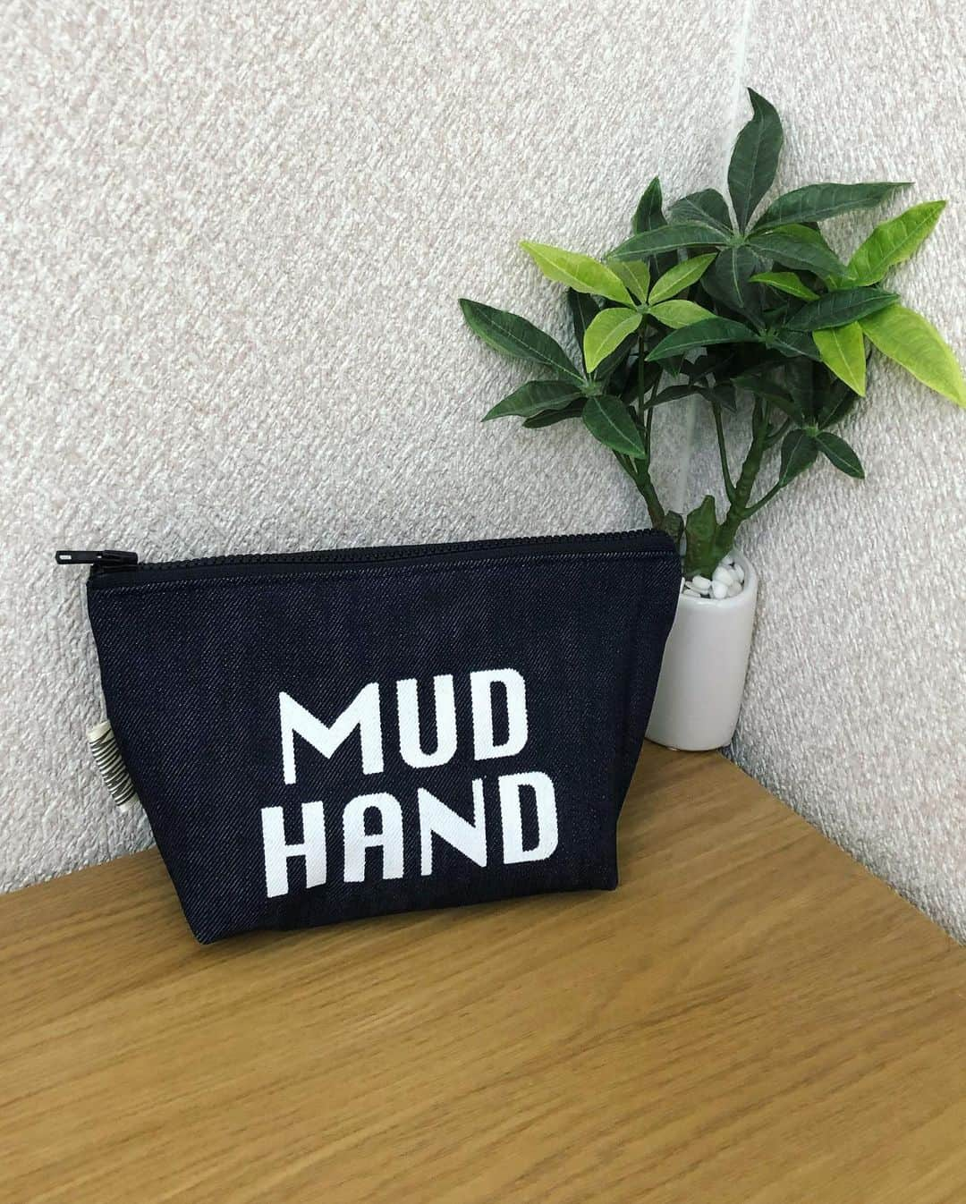 渡辺沙亜里さんのインスタグラム写真 - (渡辺沙亜里Instagram)「今日の完成品。 ポーチ×3 #mudhand #ポーチ #端材 #デニム」11月14日 13時15分 - saari_watanabe