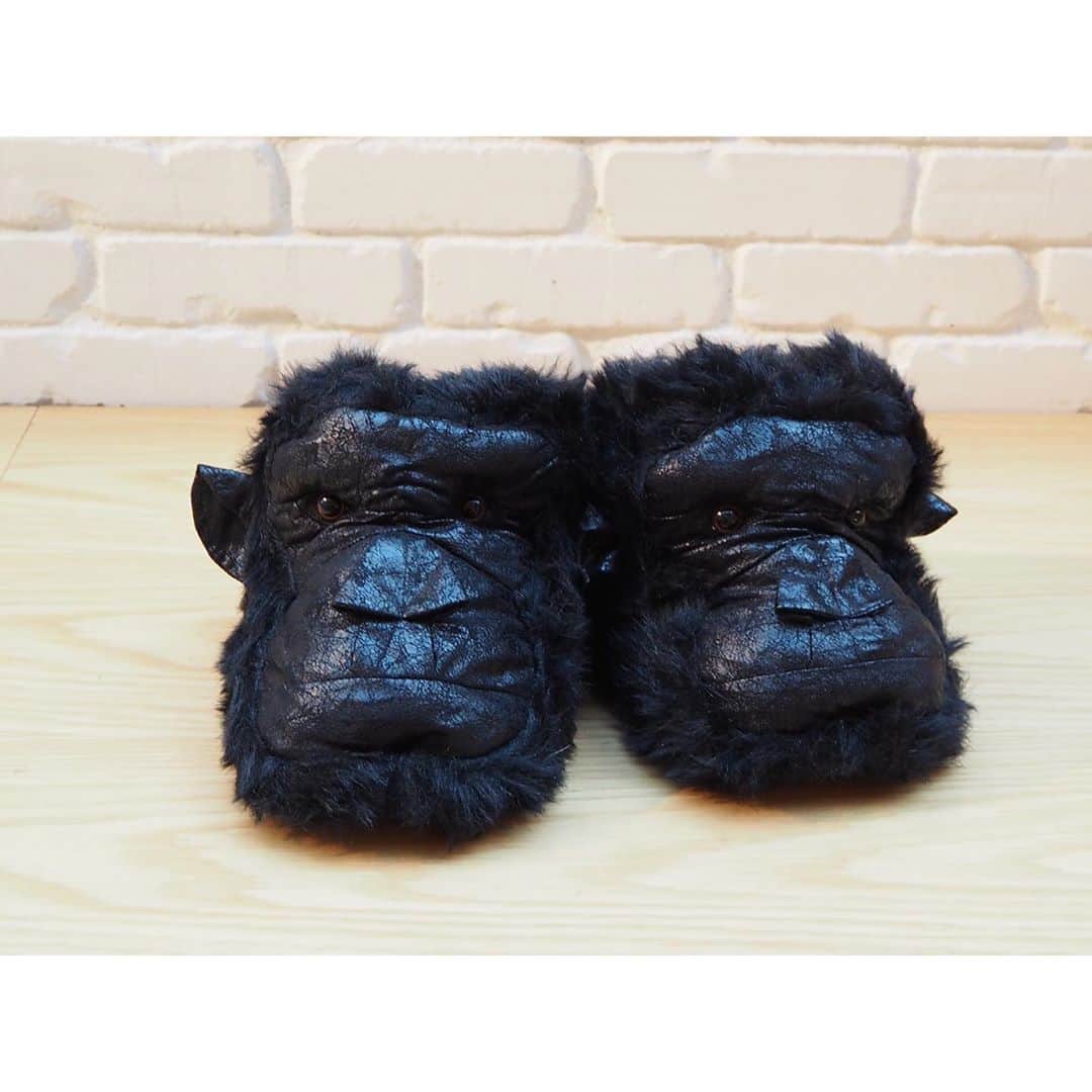 CPCMさんのインスタグラム写真 - (CPCMInstagram)「gorilla slipper 🦍 price ¥3.600+tax size  S #cpcm  #シーピーシーエム #lifestyle #ライフスタイル #プエブコ #puebco #gorilla #ゴリラ #slipper #スリッパ」11月14日 13時29分 - cpcm.official