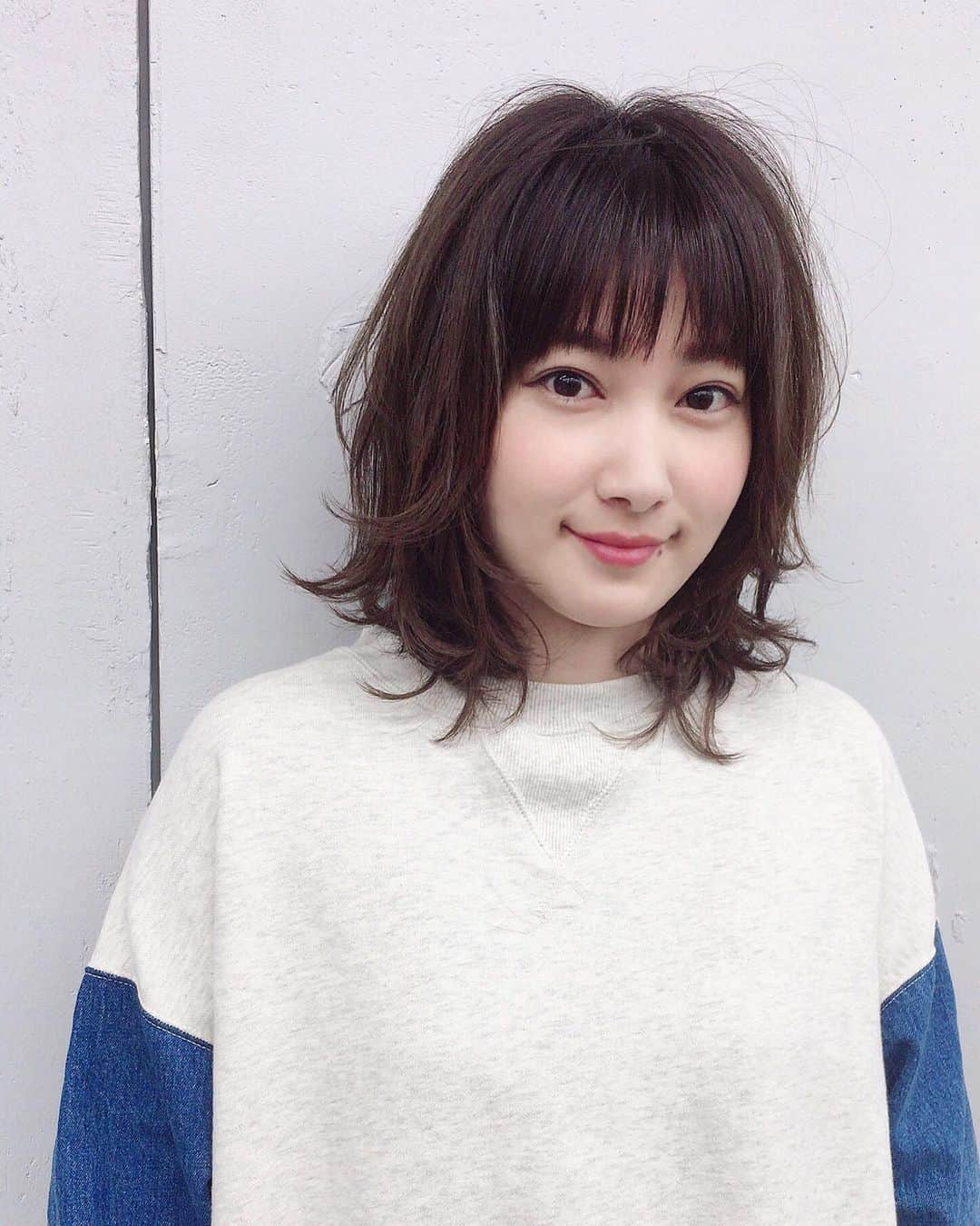 佐藤千亜妃さんのインスタグラム写真 - (佐藤千亜妃Instagram)「イメチェンしたよ💇‍♀️ウルフ🐺めちゃいい仕上がりになった🥰しげもりさんすごい！！ @rougy_hairsalon #ウルフ #ウルフカット」11月14日 15時53分 - chiaki_sato0920